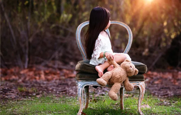Picture toy, bear, chair, girl