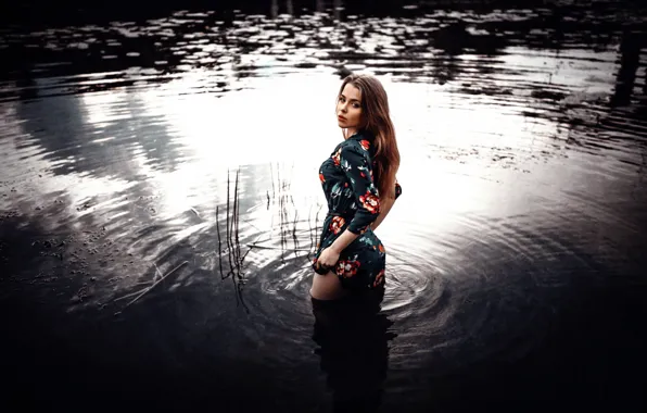 Picture girl, dress, legs, in the water