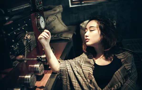 Girl, coffee machine, Museo Coffee