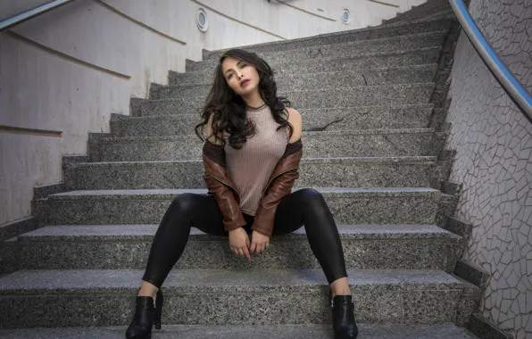 Picture girl, ladder, susan