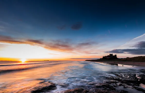 Sunrise, England, United Kingdom, Bamburgh Castle, Bamburgh