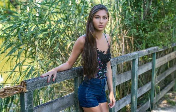 Greens, look, nature, sexy, pose, model, shorts, portrait