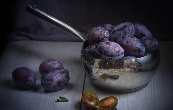 Picture drops, the dark background, table, Board, bone, fabric, fruit, still life