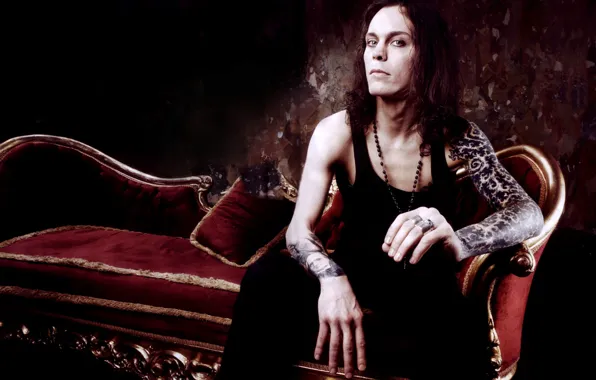 HIM, Ville Valo, sofa, tattoos