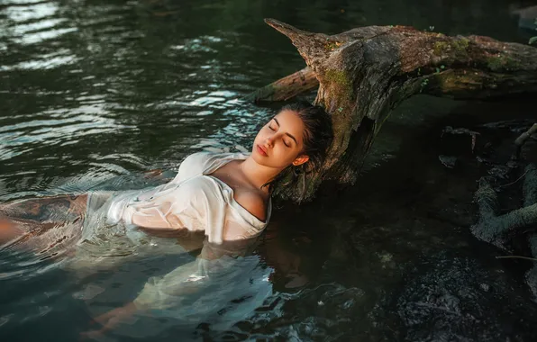 Picture lies, in the water, closed eyes, Dmitry Begma