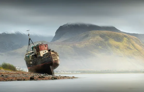 Picture mountains, stones, coast, ship, Scotland, Bay, stranded