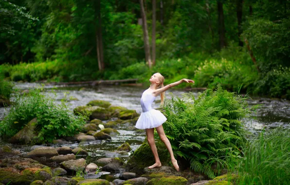 Picture dance, girl, Summer motifs