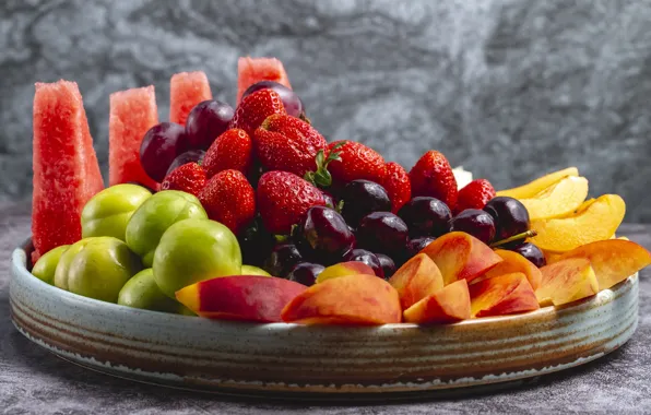 Picture berries, fruit, slices