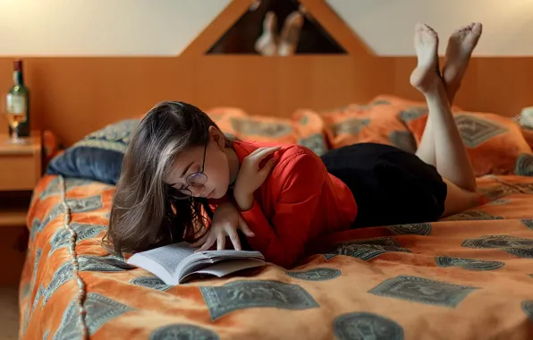 Picture girl, book, the beauty, reading, Stepan Gladkov