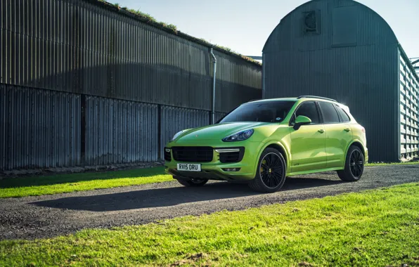 Picture Porsche, Cayenne, GTS, hangars