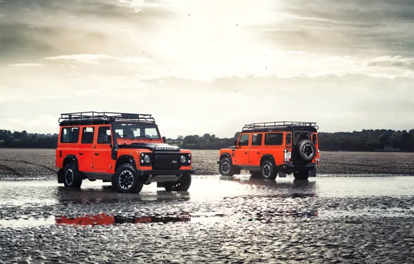 Picture two, Land Rover, Defender, Adventure