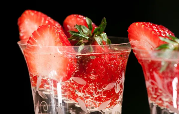 Picture water, macro, glass, ice, strawberry, black background