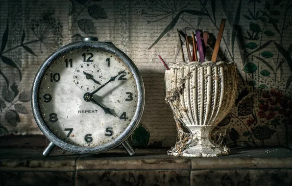 Picture watch, dust, vintage