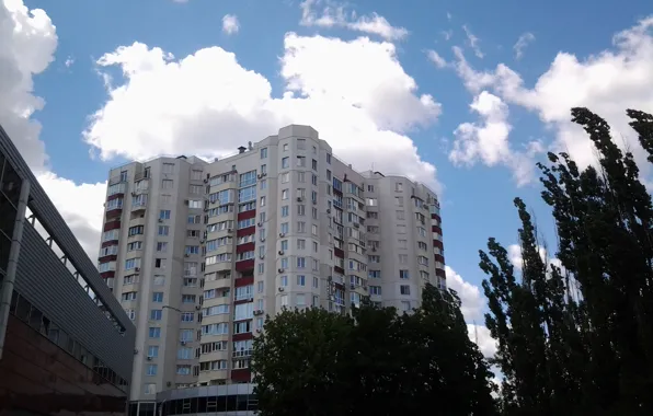 Picture the sky, house, the building, Kharkov