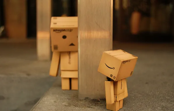 Picture macro, find, box, toy, the game, robot, post, hide and seek