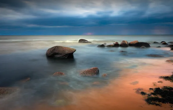 Picture sea, fog, stones