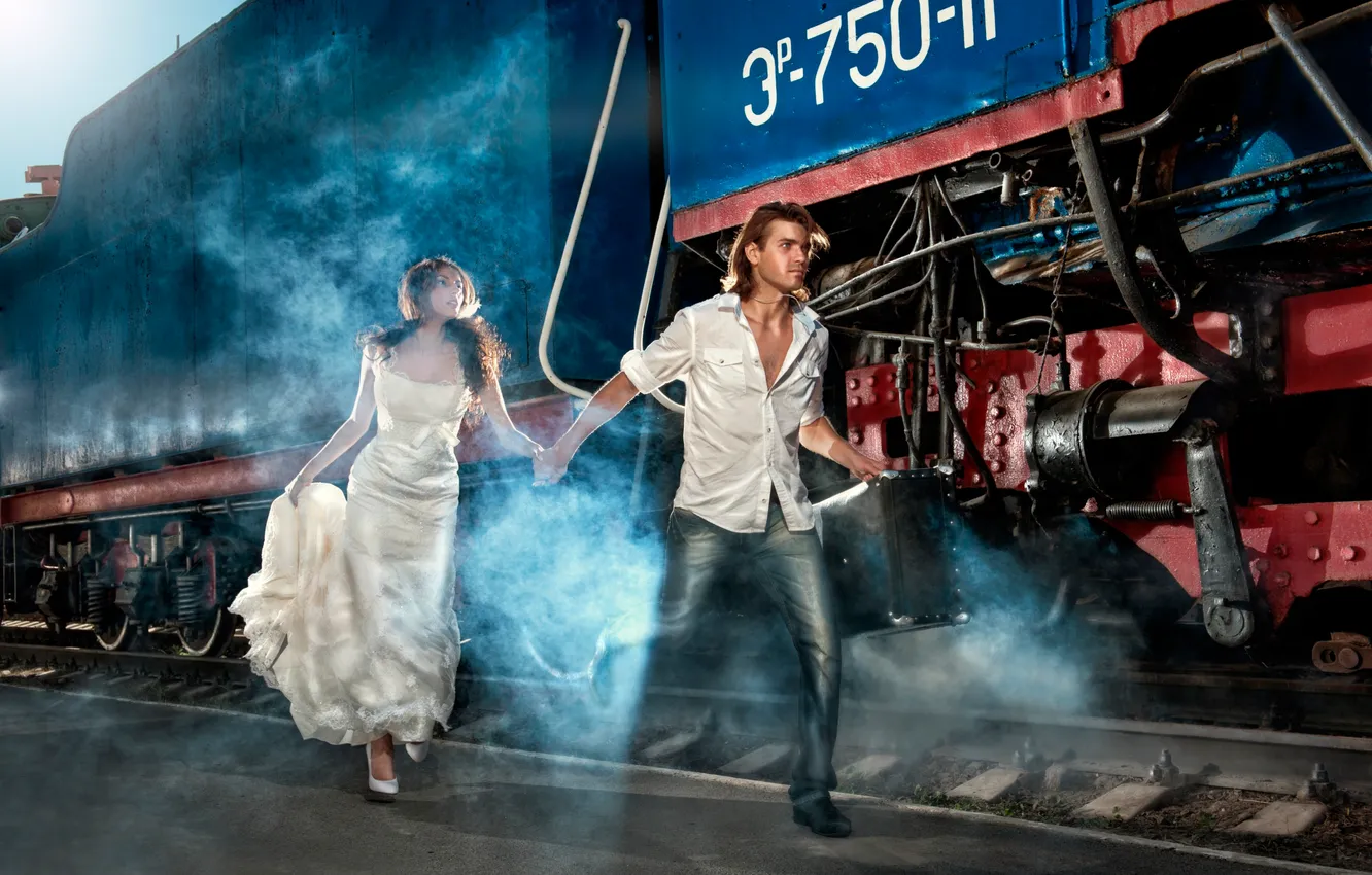 Photo wallpaper girl, train, running, guy