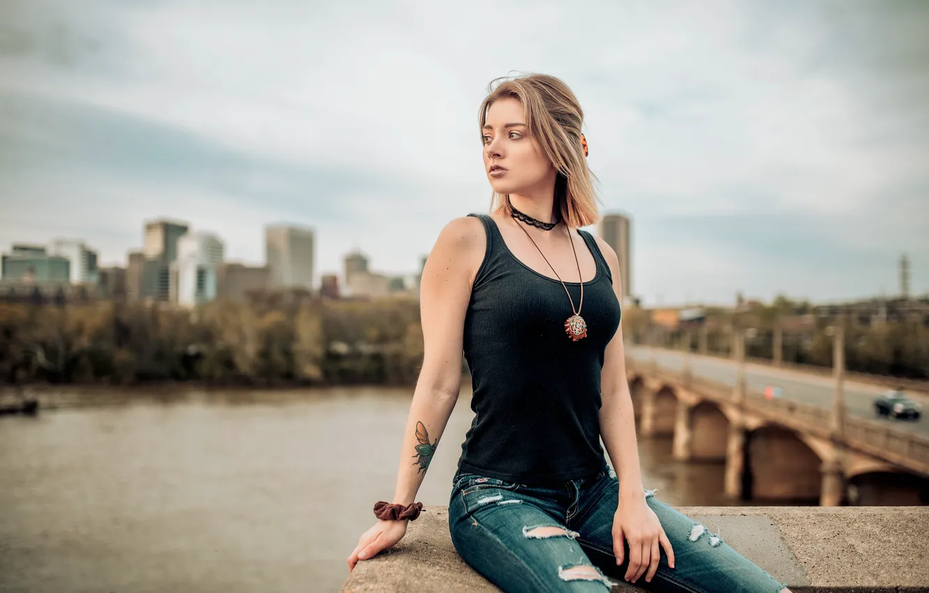 Photo wallpaper girl, the city, portrait