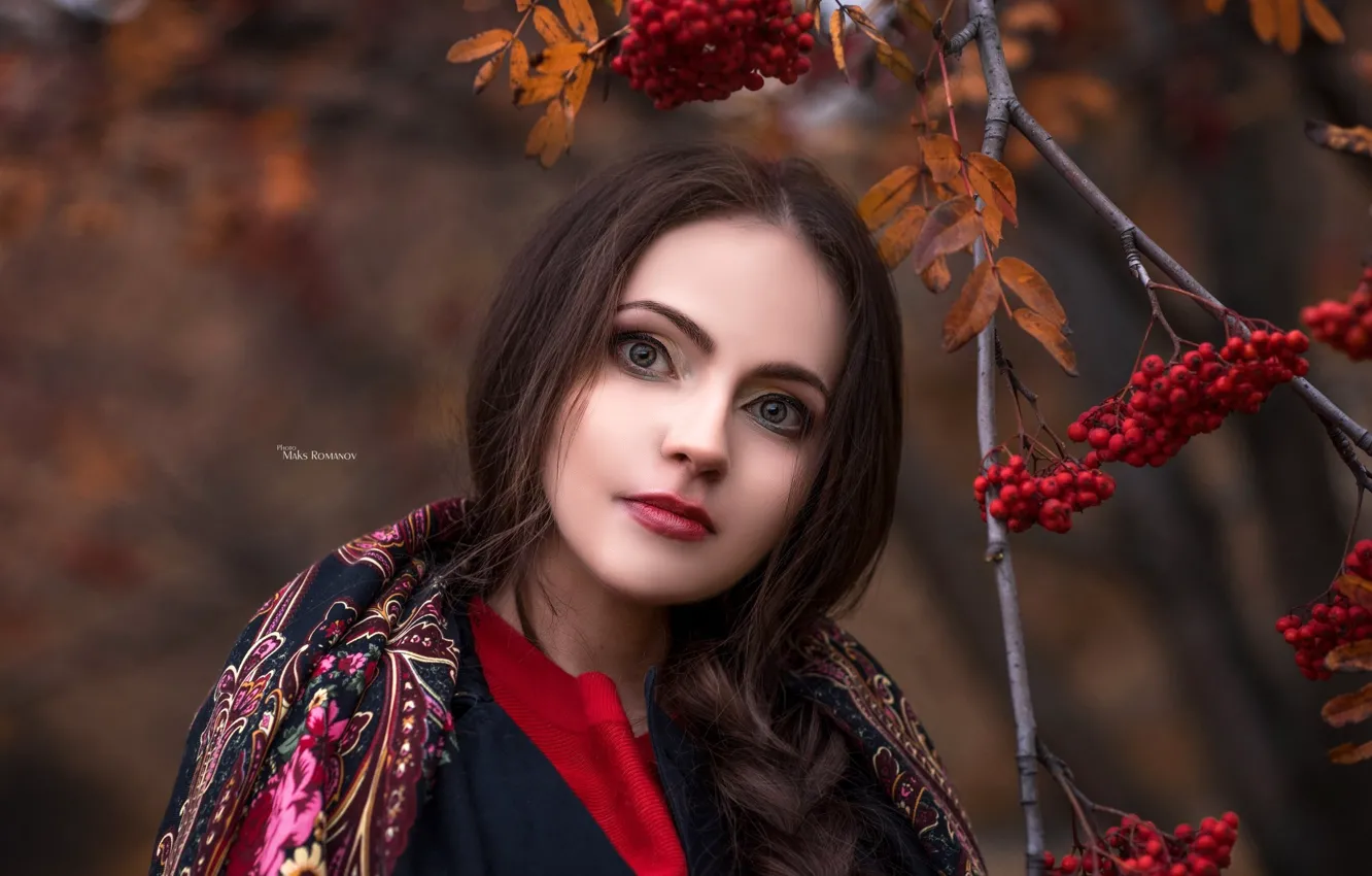 Photo wallpaper autumn, look, branches, nature, background, model, portrait, makeup