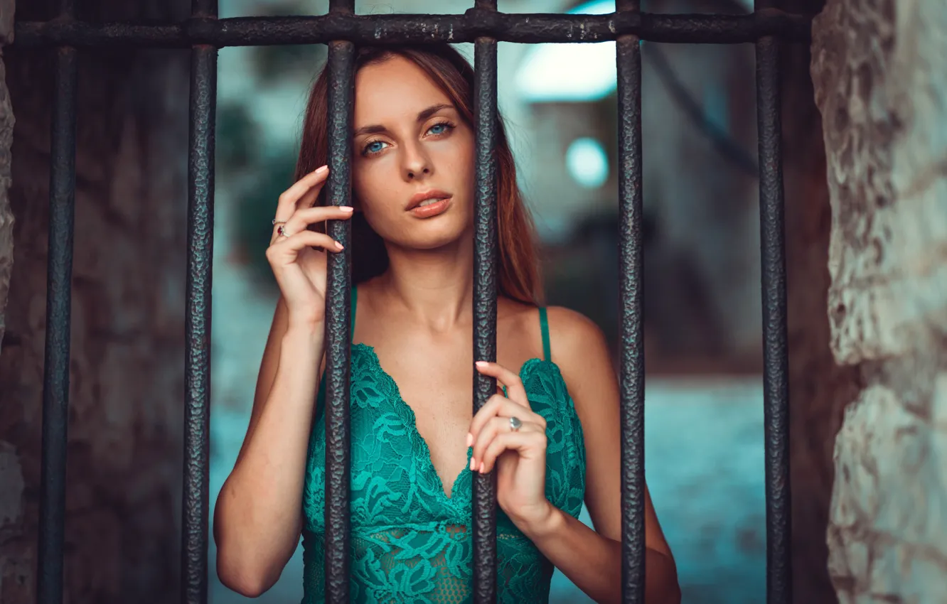 Photo wallpaper look, pose, model, makeup, hairstyle, red, grille, in green