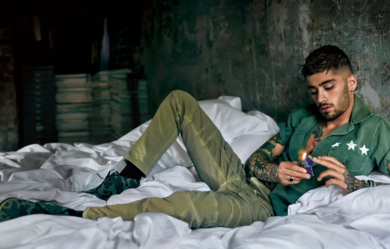 Photo wallpaper lighter, tattoo, male, Zayn Malik