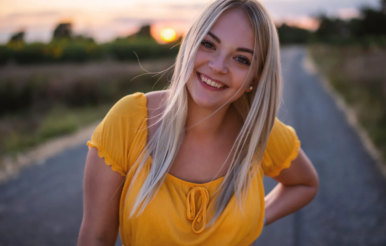 Photo wallpaper look, pose, smile, model, portrait, makeup, hairstyle, blonde