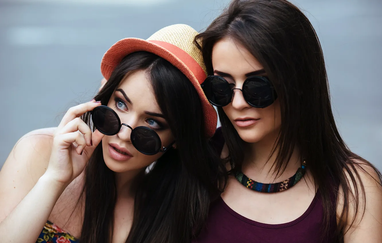 Photo wallpaper girl, hat, necklace, brunette, glasses