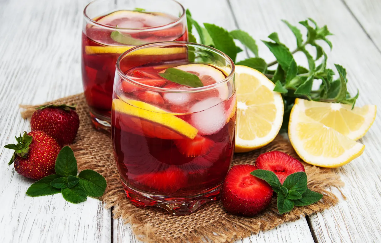 Photo wallpaper ice, lemon, strawberry, glasses, lemonade, Olena Rudo