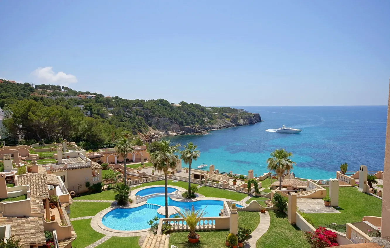 Photo wallpaper palm trees, the ocean, pool, yacht, resort