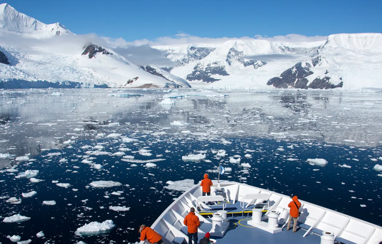 Photo wallpaper sea, mountains, people, ship, Antarctica, Antarctica, Neko Harbour, Andvord Bay