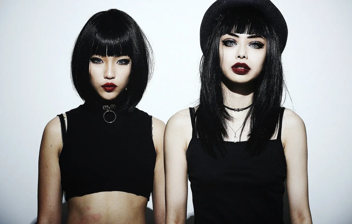 Photo wallpaper girl, black, model, hat, two, Wylon To Hayashi