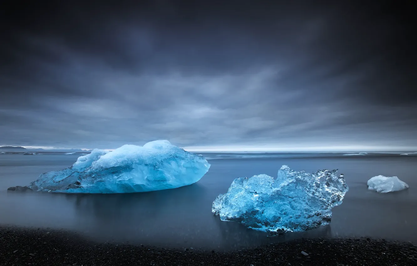 Photo wallpaper ice, beach, storm, gray clouds