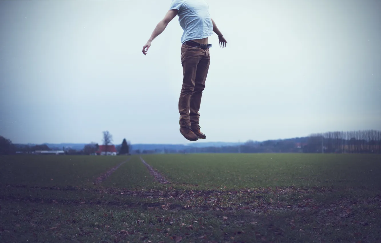 Photo wallpaper jump, t-shirt, guy
