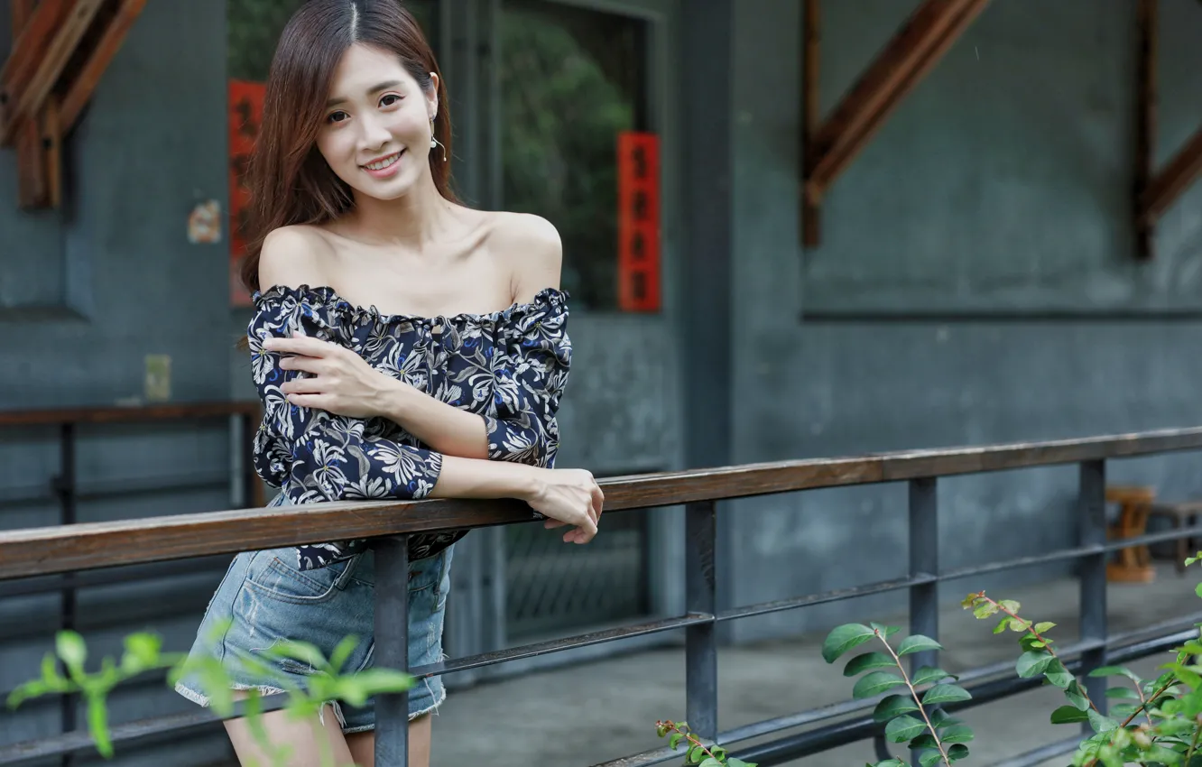 Photo wallpaper look, pose, model, shorts, portrait, makeup, figure, hairstyle