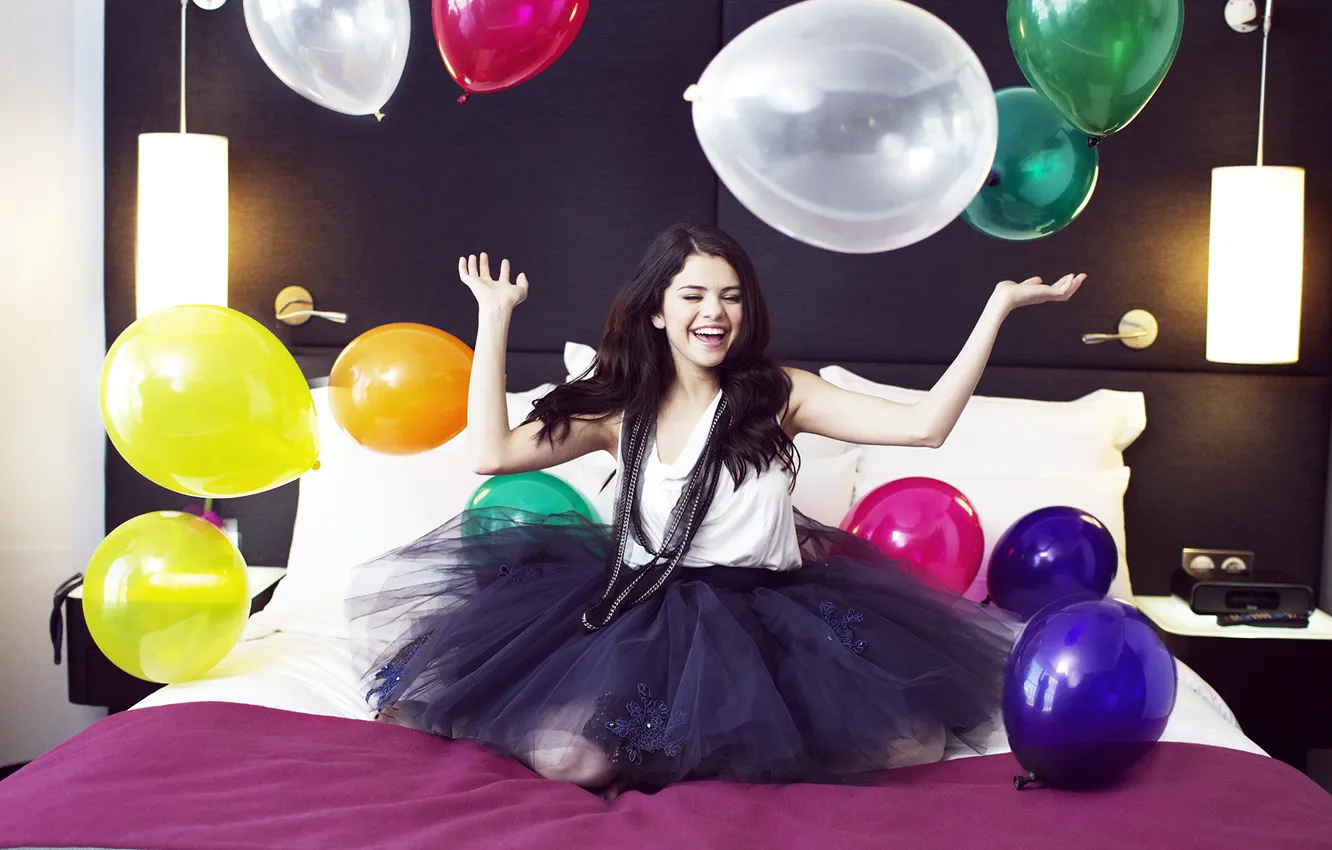 Photo wallpaper balloons, mood, Selena Gomez, Selena Gomez