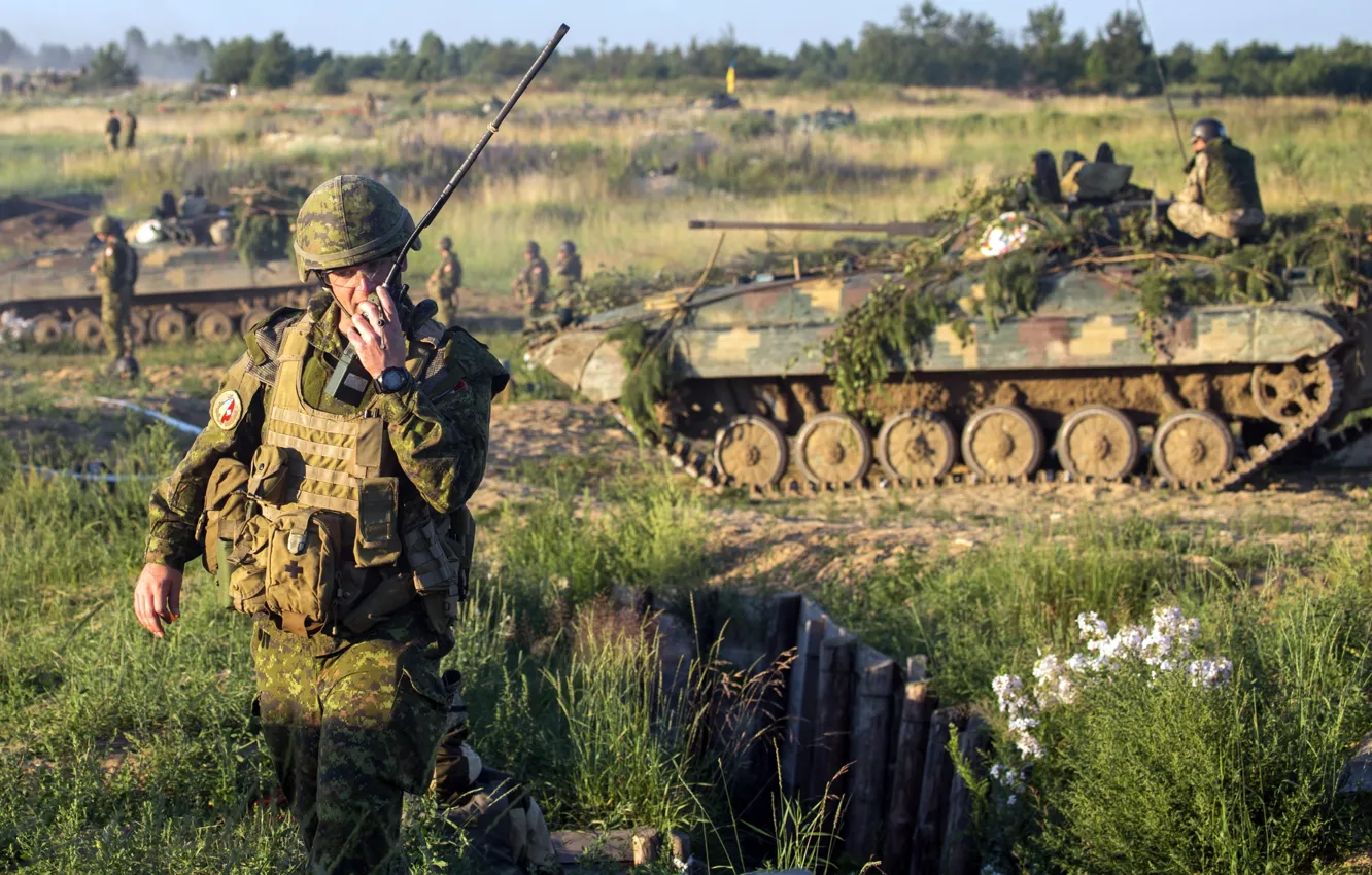 Photo wallpaper Ukraine, exercises, Canadian soldier, Starychi