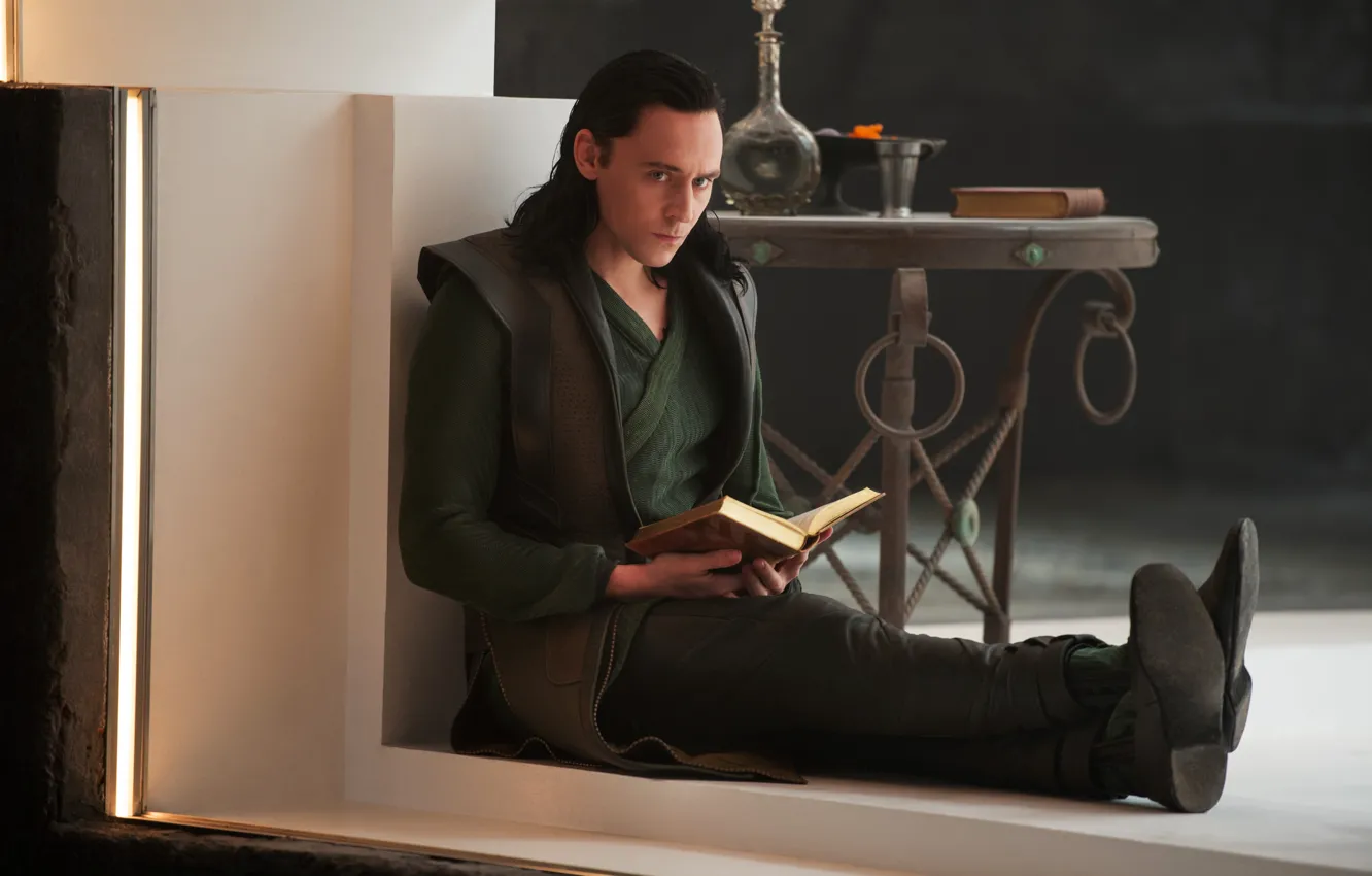 Photo wallpaper look, actor, book, male, Thor, Loki, Loki, Tom Hiddleston