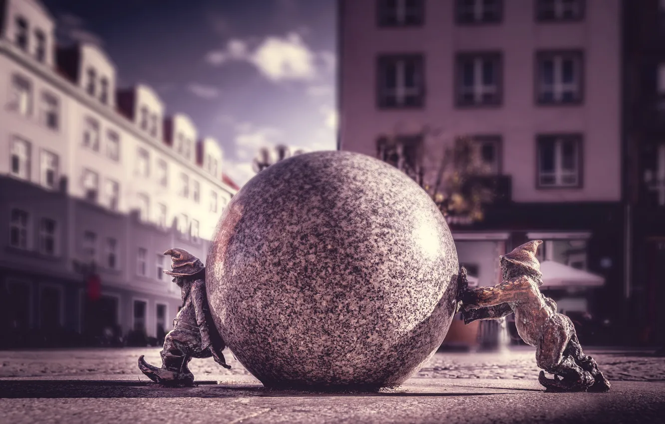 Photo wallpaper balls, street, Poland, sculpture, dwarf, Poland, Wroclaw, Wroclaw