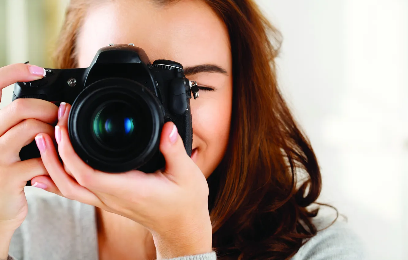 Photo wallpaper girl, the camera, brown hair, curls