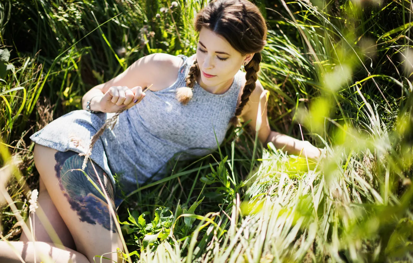 Photo wallpaper greens, field, summer, grass, girl, feet, model, dress