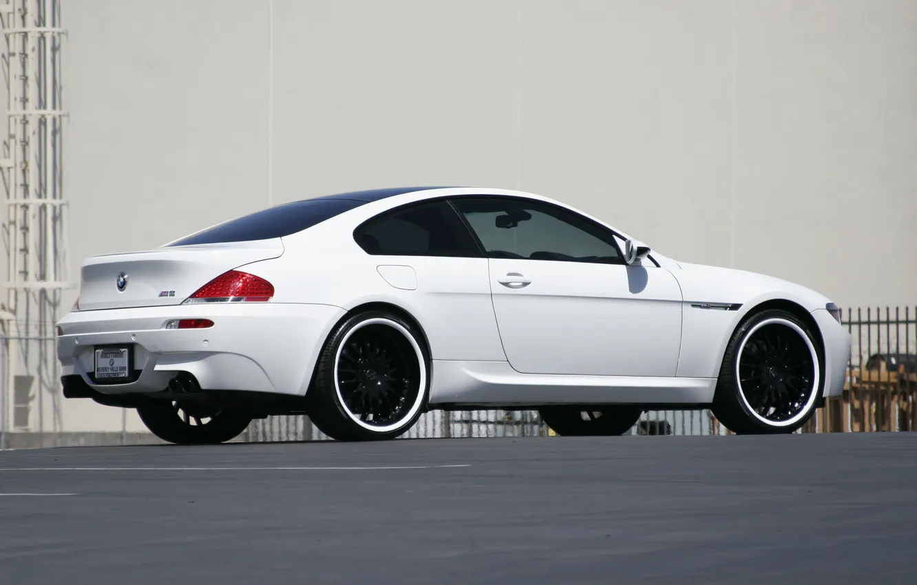 Photo wallpaper white, bmw, BMW, white, rear view, e63, black rims, black wheels