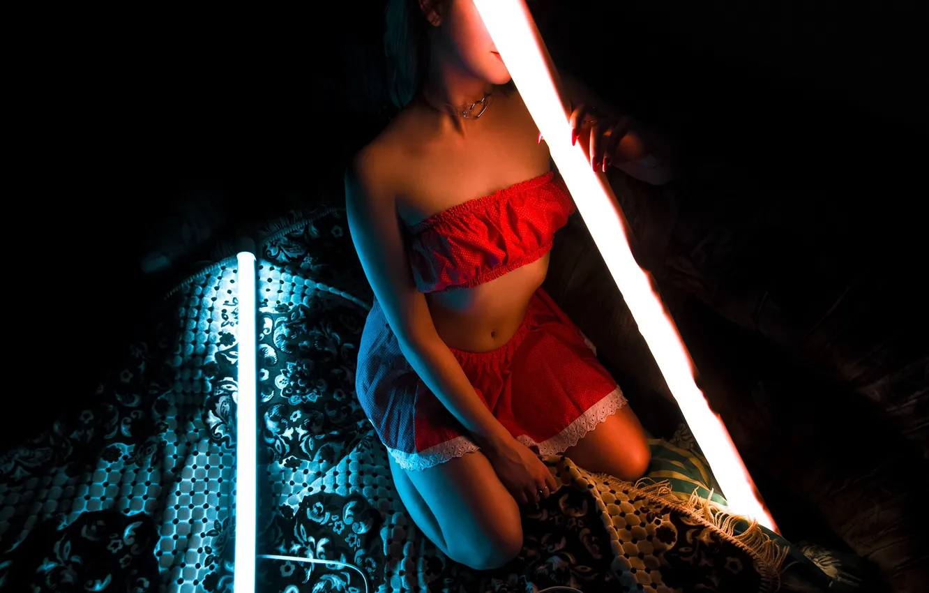 Photo wallpaper legs, sponge, Oleg Naumov