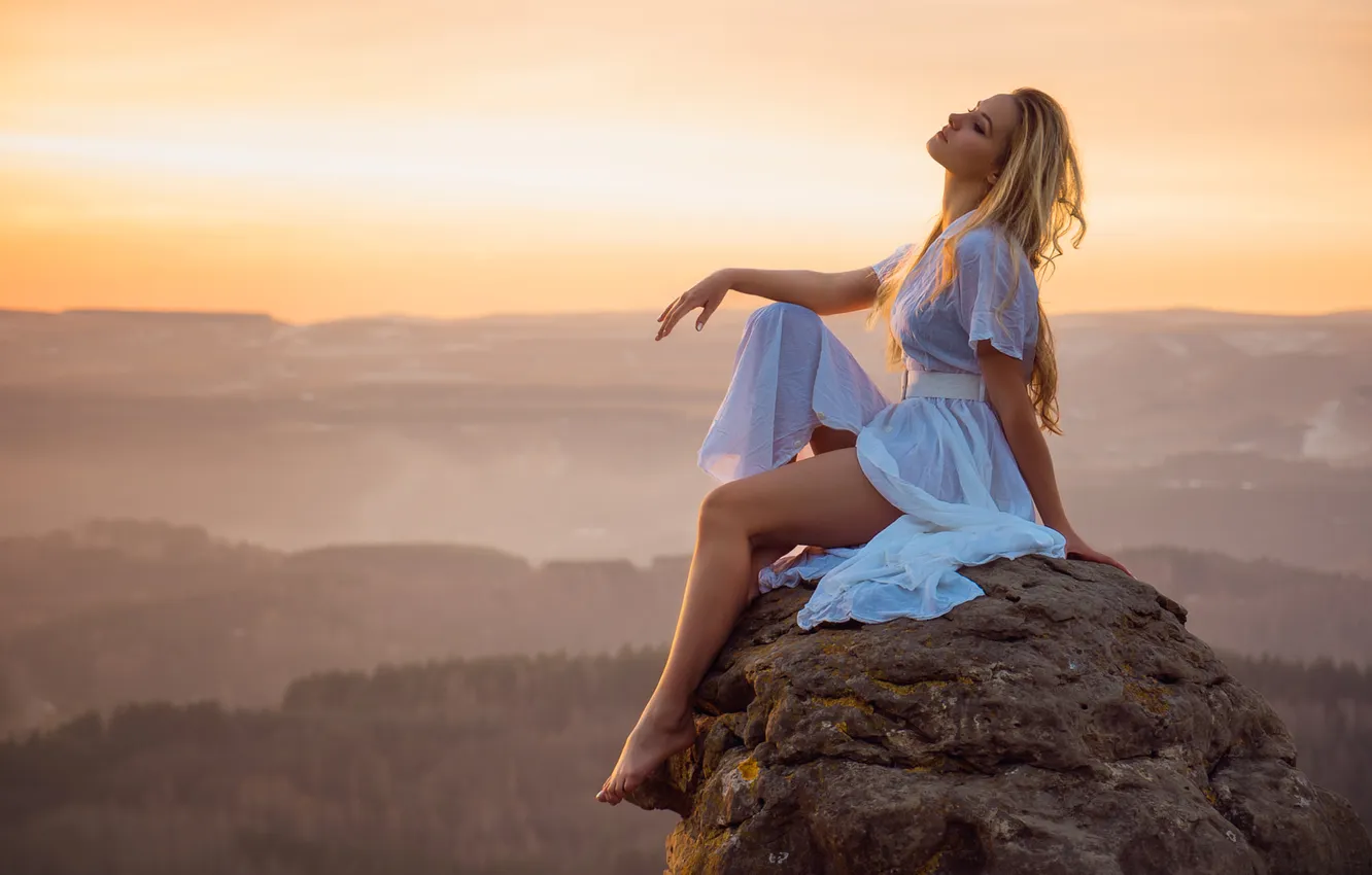 Photo wallpaper girl, mountains, nature, pose, height, the situation, Mike Naumenko