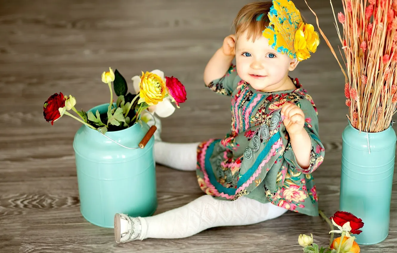 Photo wallpaper girl, flowers, face, child, roses