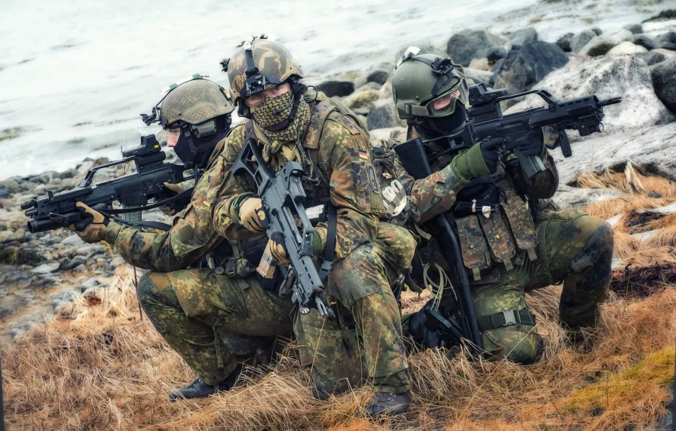Photo wallpaper grass, Germany, soldiers, rifle, equipment, assault, the Bundeswehr, HK G36