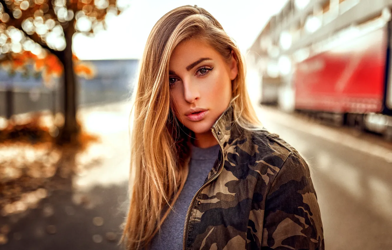 Photo wallpaper autumn, the sun, portrait, makeup, jacket, hairstyle, blonde, beauty