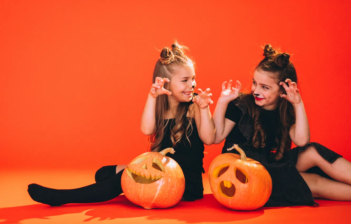 Photo wallpaper autumn, children, holiday, girls, the game, pussy, hands, makeup