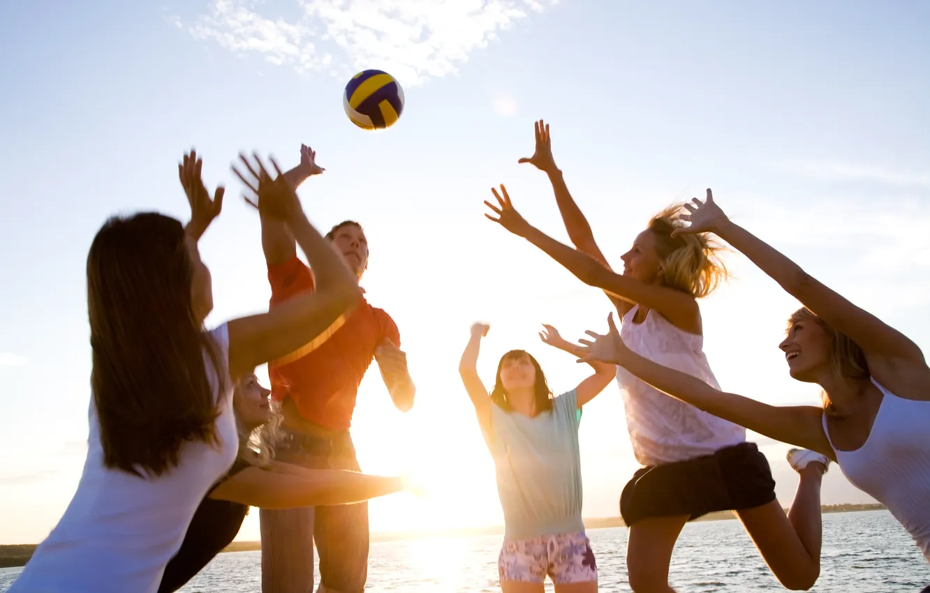 Photo wallpaper sea, girl, joy, the game, the ball, guy