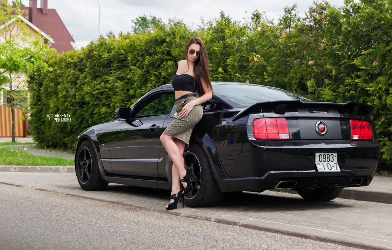 Photo wallpaper auto, Ford, Girls, glasses, beautiful girl, posing on the car