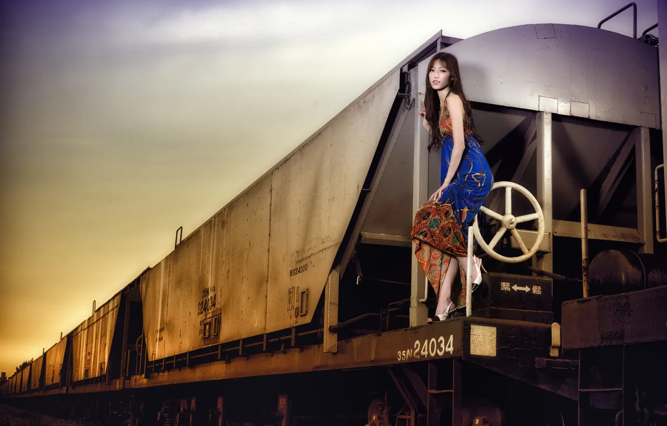 Photo wallpaper girl, train, Asian